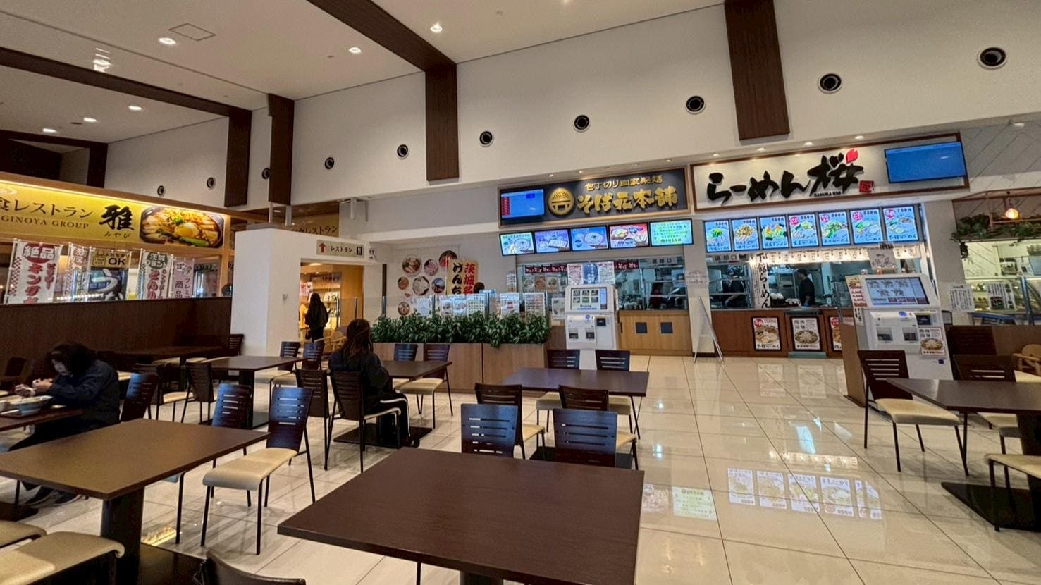 道の駅グランテラス筑西のフードコートの様子