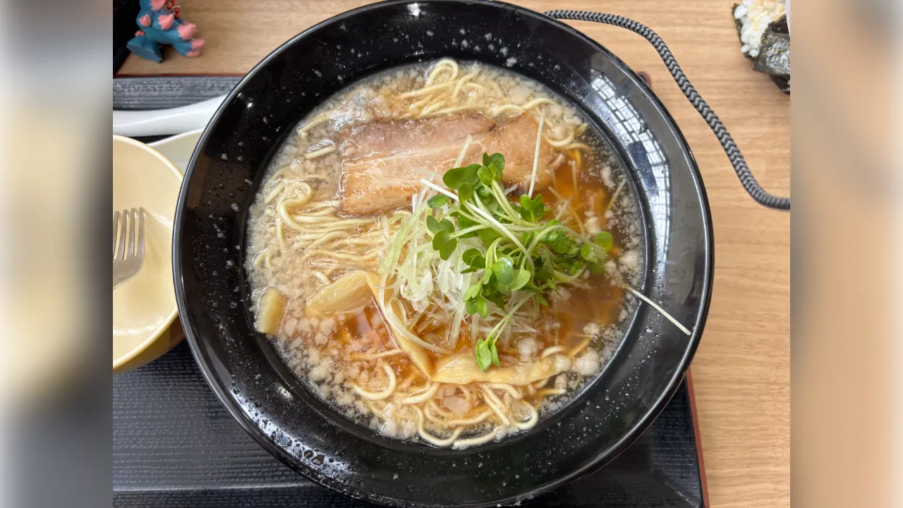 道の駅まくらがの里こがで食べた醤油豚骨ラーメン