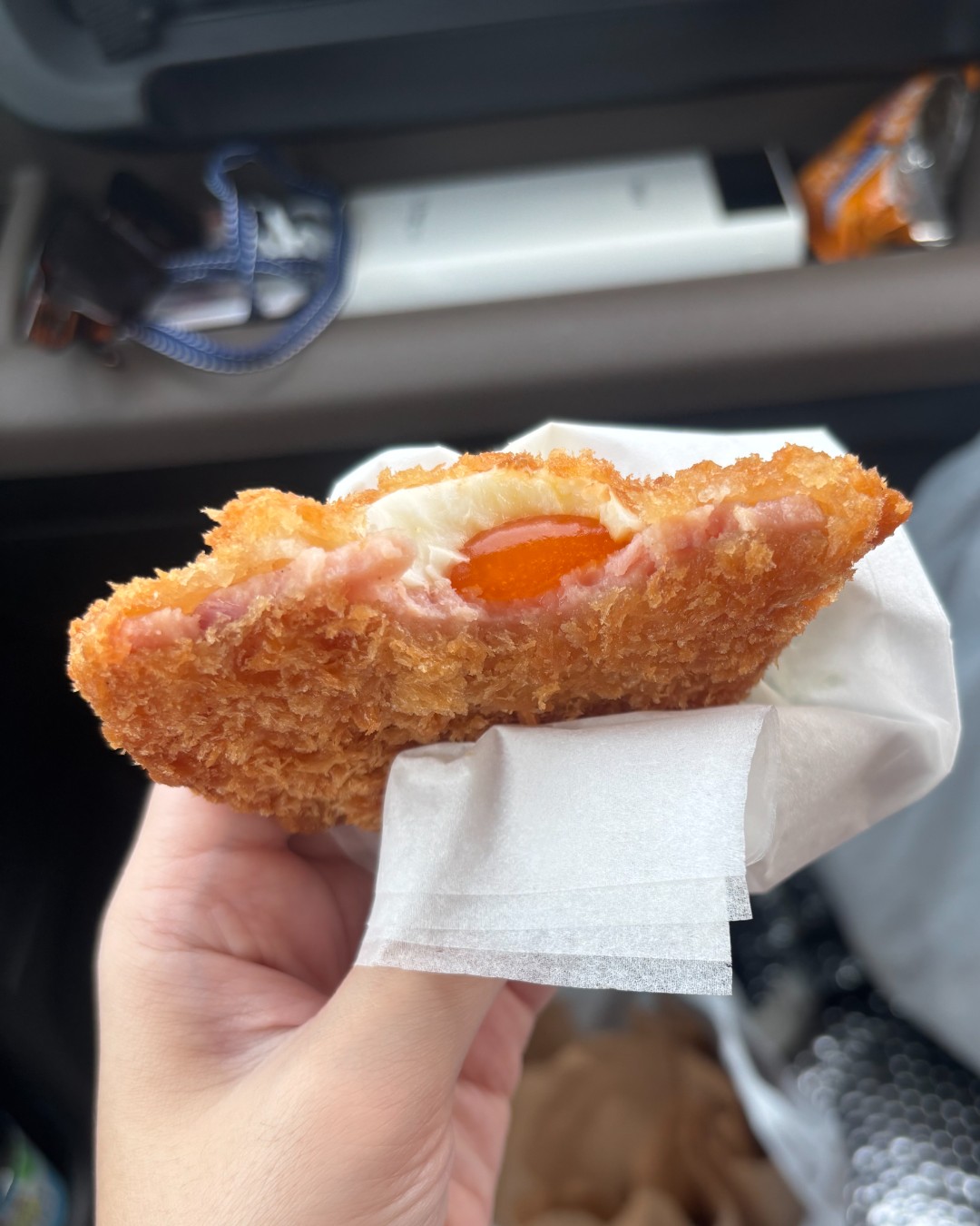 肉の駅で購入したハムエッグの断面